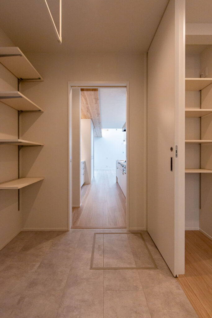 水回りからキッチンへ一直線の動線