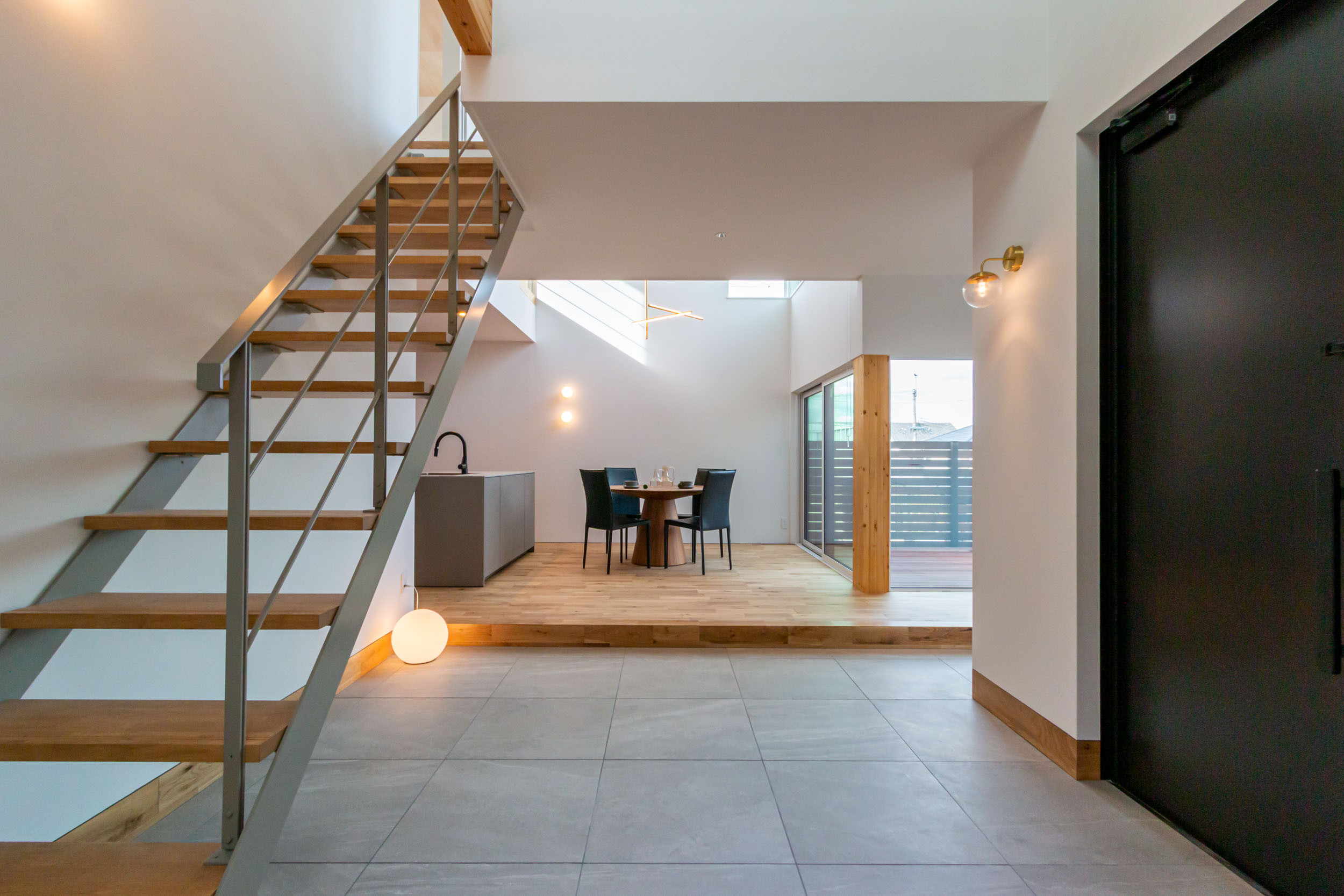 LDKとつながる玄関